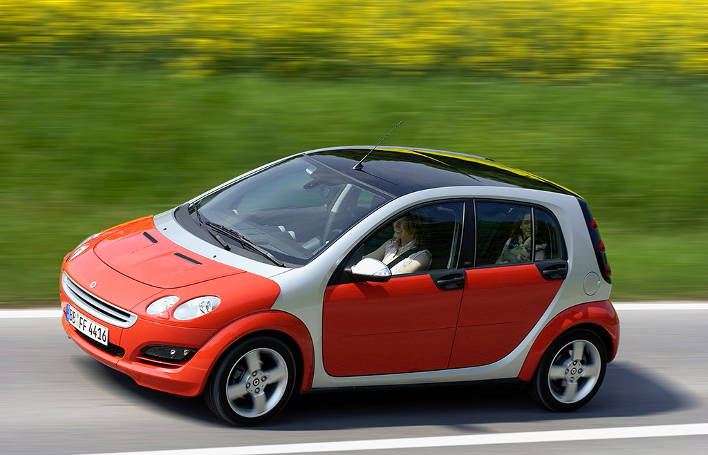 https://www.smartpit.de/wp-content/uploads/2015/03/smart-forfour-w454-rot.jpg