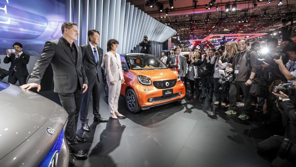 Gorden Wagener, Head of Design, Daimler AG, Dr. Annette Winkler, Head of smart and Kintaro Ueno, CEO of Mercedes-Benz Japan.